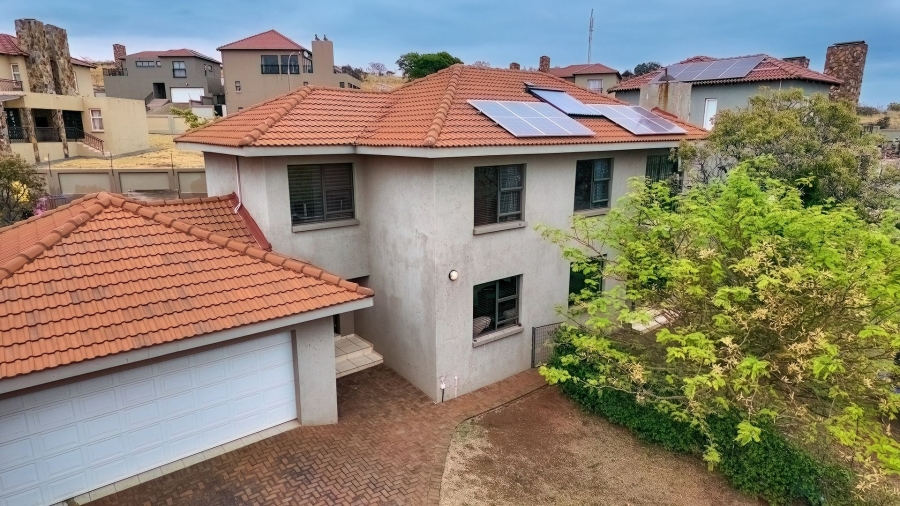 4 Bedroom Property for Sale in Boschdal North West